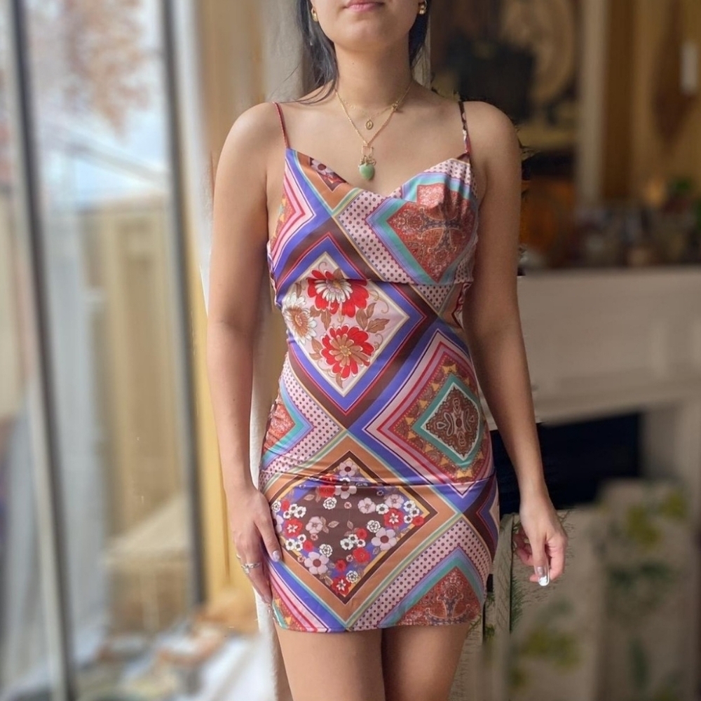 Urban Outfitters Mallory Slip Dress Size XS Scarf Print Form Fitting Back Zipper